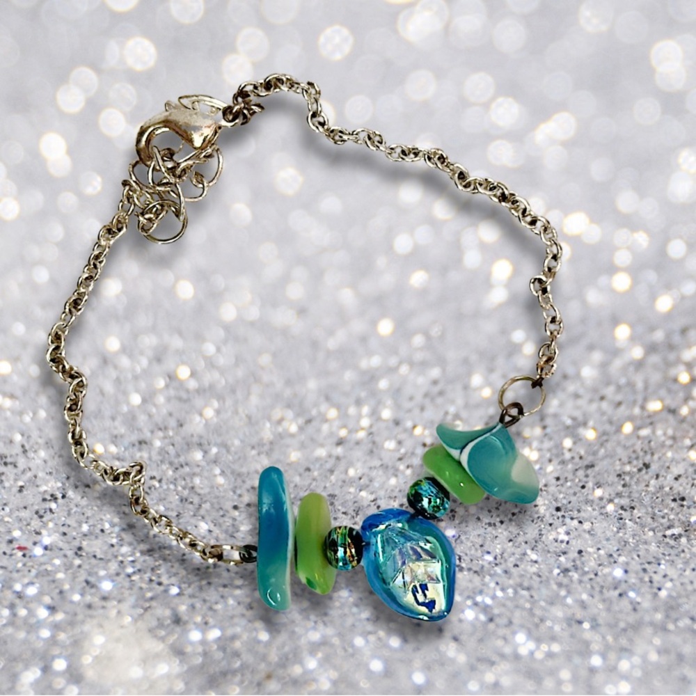 Handcrafted Silver Tone Chain Bracelet 7 Blue and Green gemstone Chips & Beads